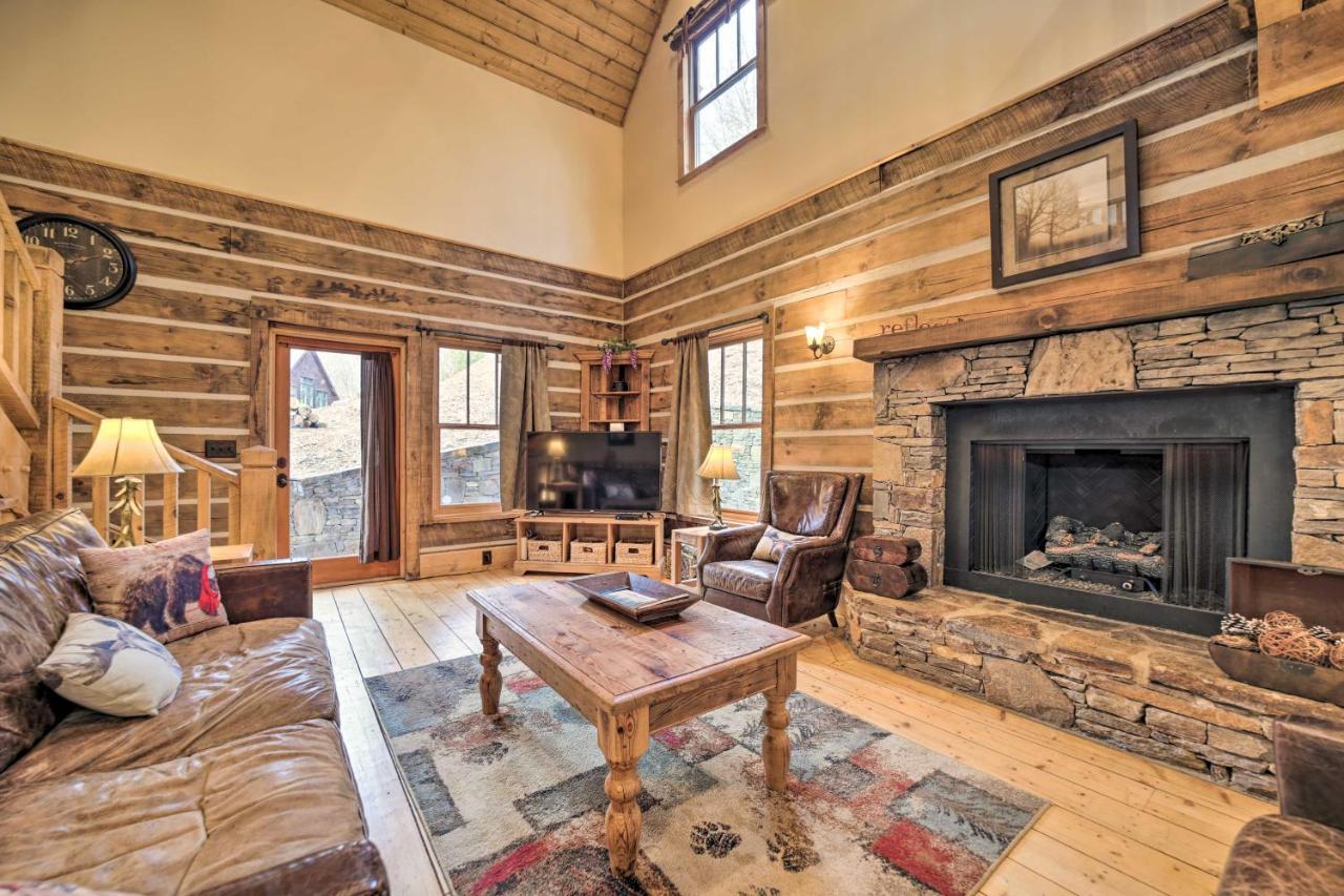 Luxury Cabin Rental In Franklin With Private Hot Tub Exterior foto