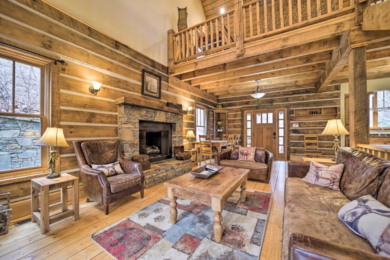 Luxury Cabin Rental In Franklin With Private Hot Tub Exterior foto