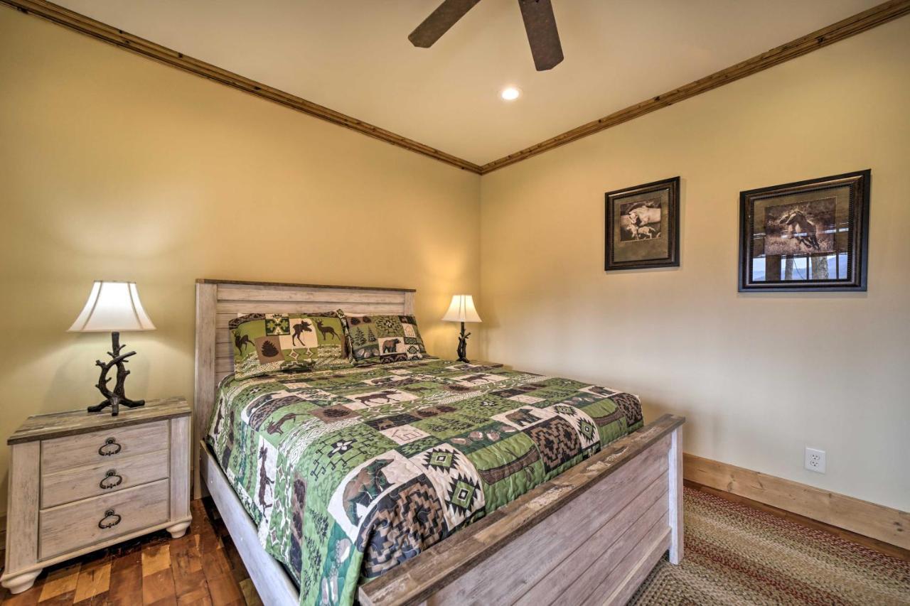 Luxury Cabin Rental In Franklin With Private Hot Tub Exterior foto